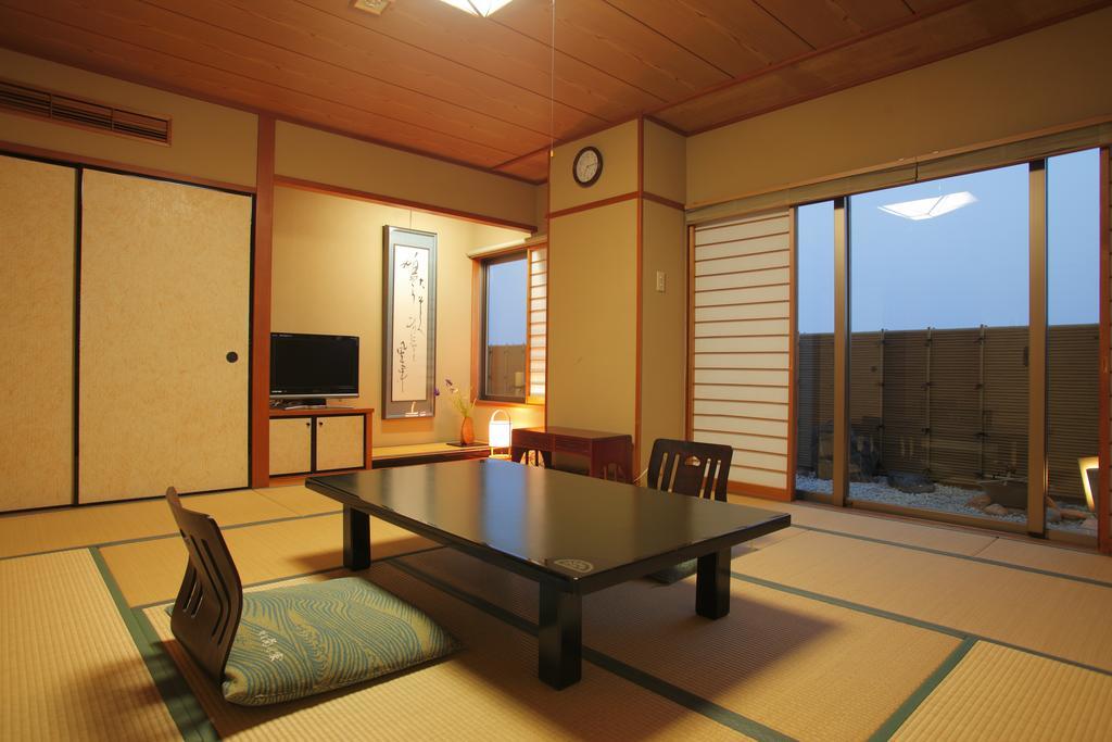 Kaike Kikunoya Yonago Quarto foto